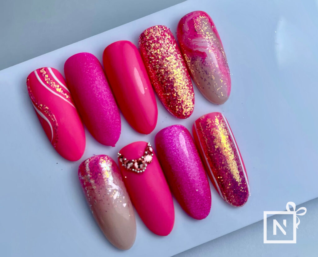Pink Nail Art Designs met barbie core gellak collectie